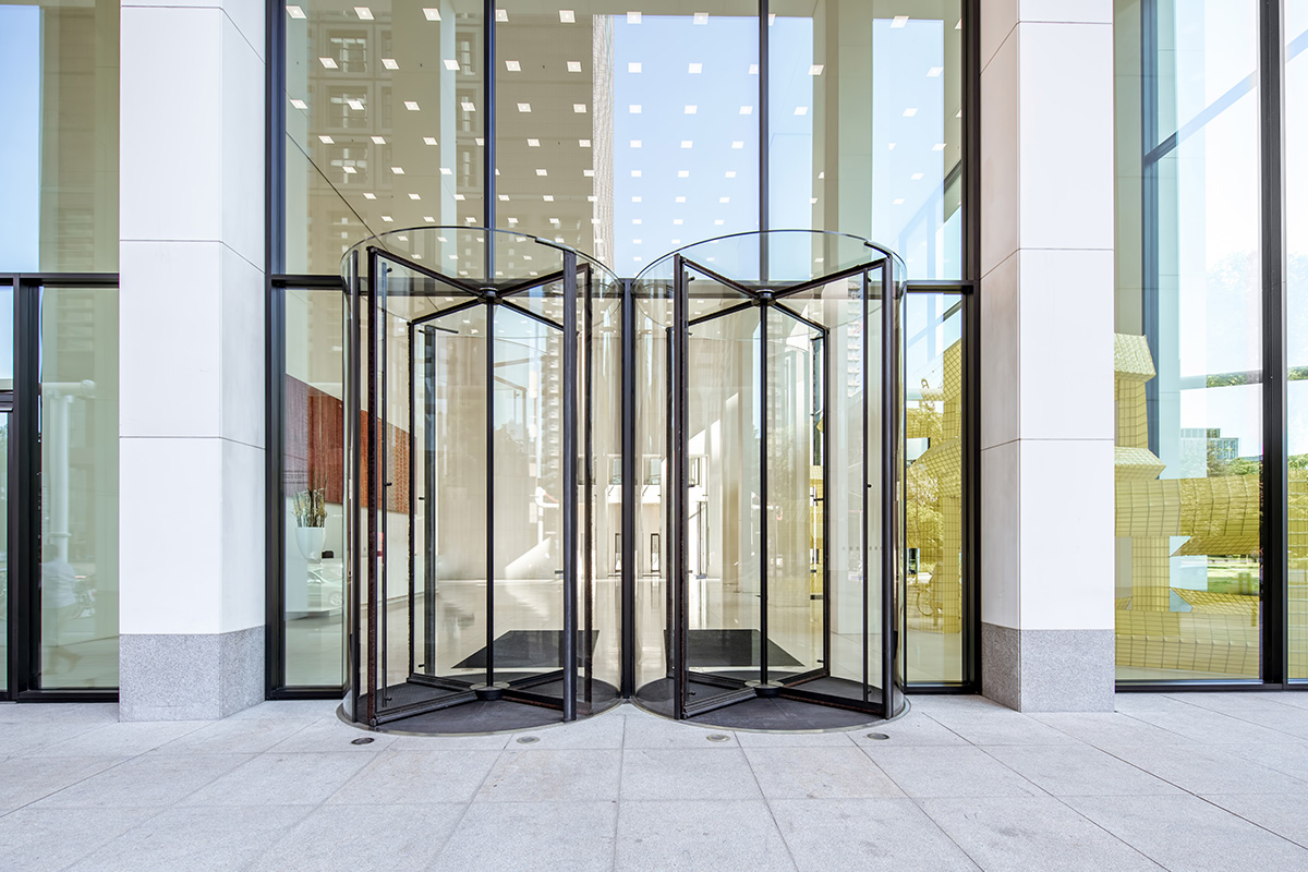 Glass Gates Doors image